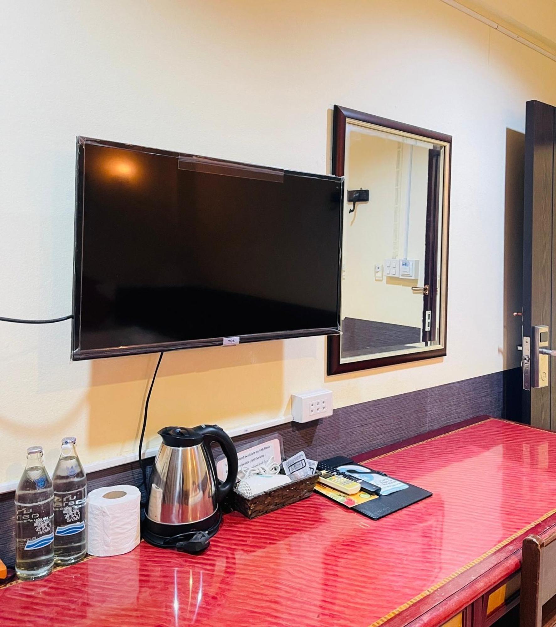 Baik Suite Banguecoque Exterior foto